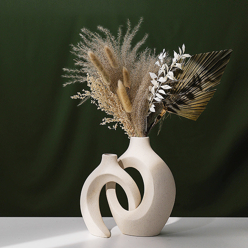 Nordische Keramik-Blumenvase als Wohndekoration
