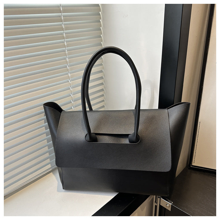 Large Capacity Retro Shoulder Handbag
