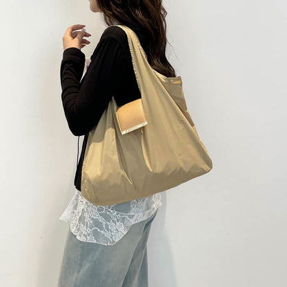 Fashionable lady's handbag