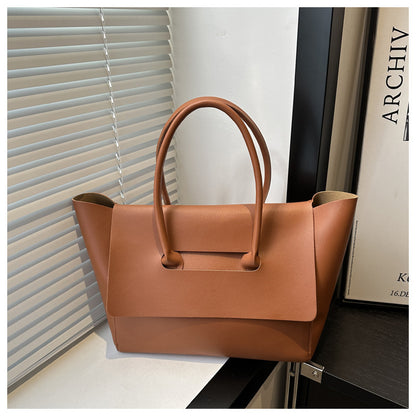 Large Capacity Retro Shoulder Handbag